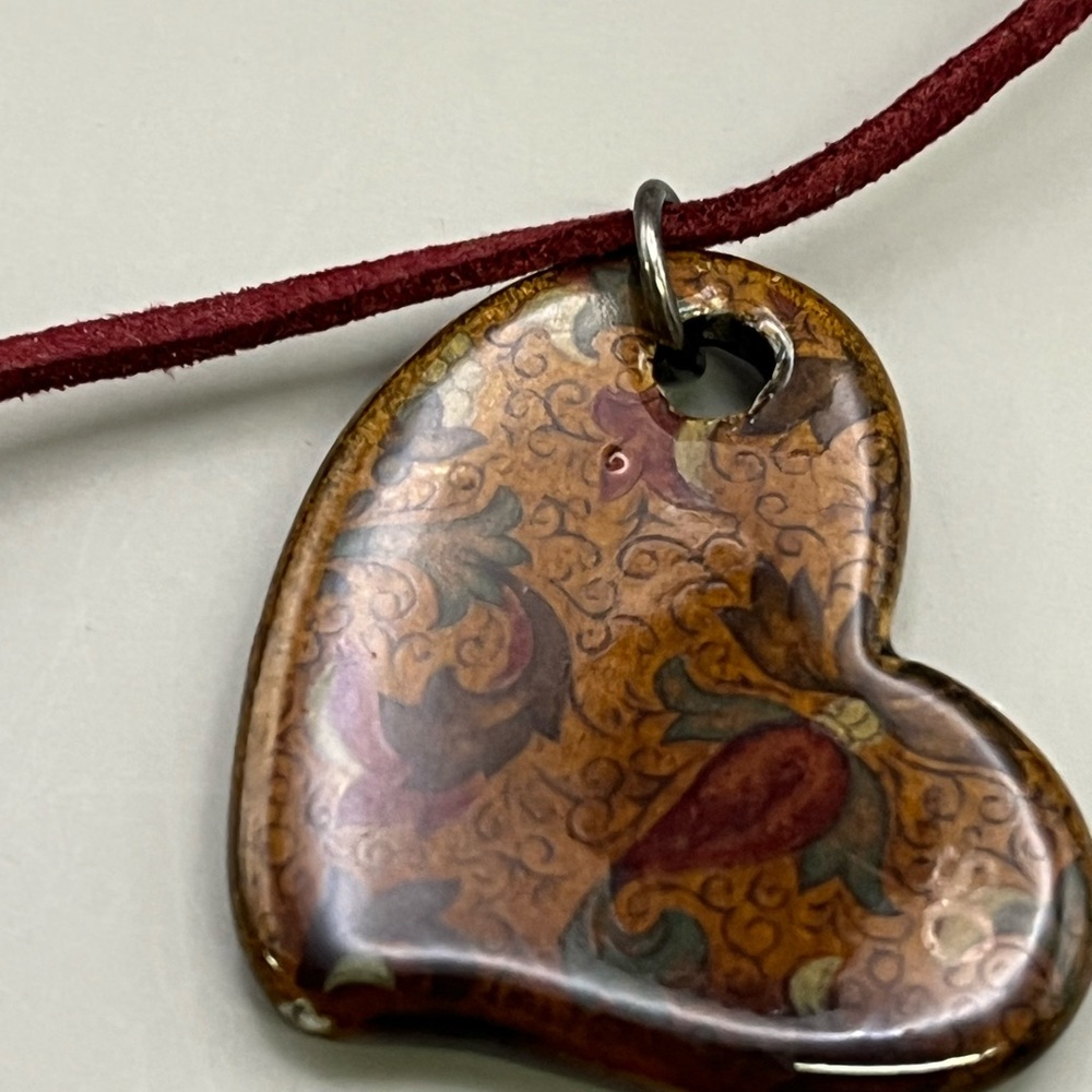 Red and Brown Paisley Heart Pendant Necklace - Picture 4 of 6